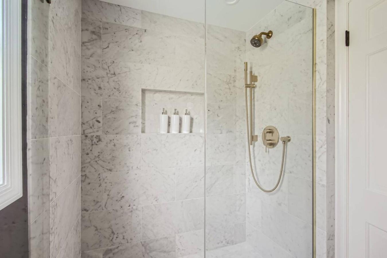 Glen Ellyn Spacious, Luxury Renovated Home With 4 Kings, Firepit מראה חיצוני תמונה