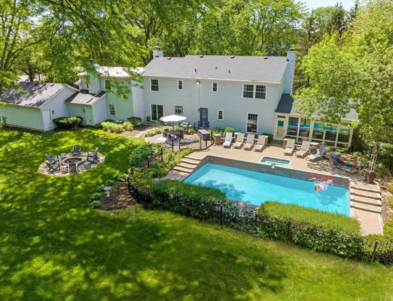 Glen Ellyn Spacious, Luxury Renovated Home With 4 Kings, Firepit מראה חיצוני תמונה